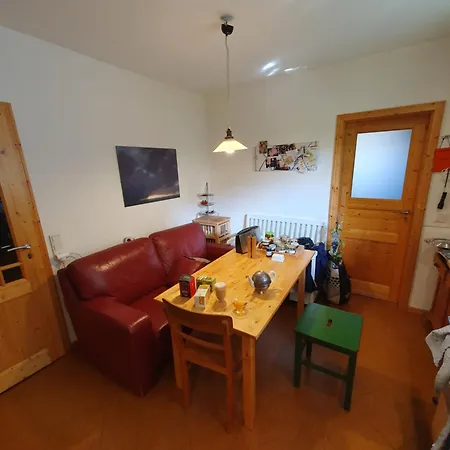 Gemuetliches, Einfaches Gaestezimmer