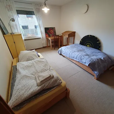 Gemuetliches, Einfaches Gaestezimmer Quarto em Acomodações Particulares